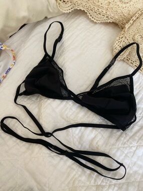 Victoria's Secret Black Lace-Trim Strappy Wrap Bralette
